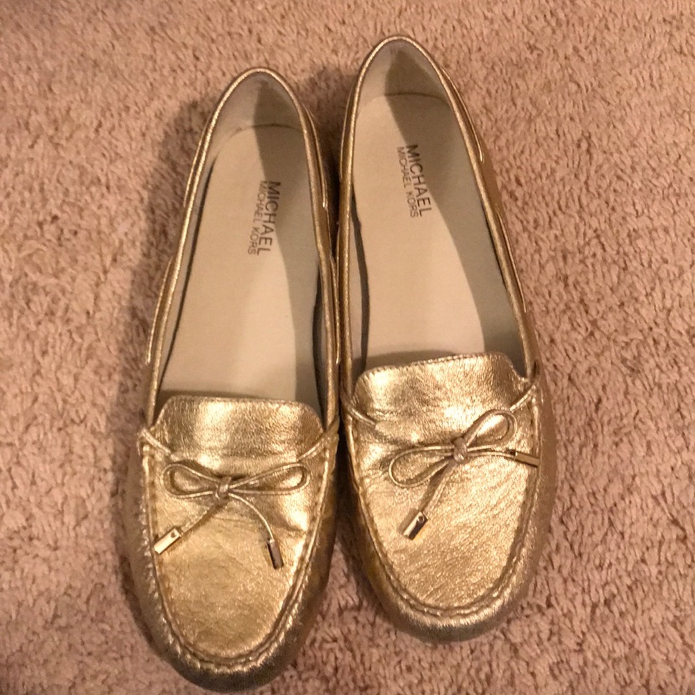 Gold Michael Kors Loafers size 11M❤️